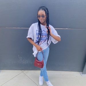 High Rise Med Wash Denim Mom Jeans